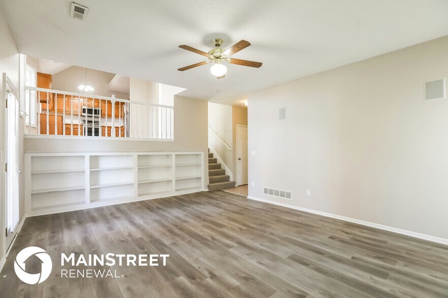 Building Photo - 4520 NE Webster Dr