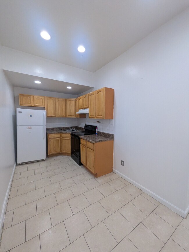 Building Photo - 1533 Orthodox St