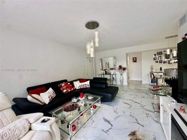 Building Photo - 1200 SW 113th Terrace