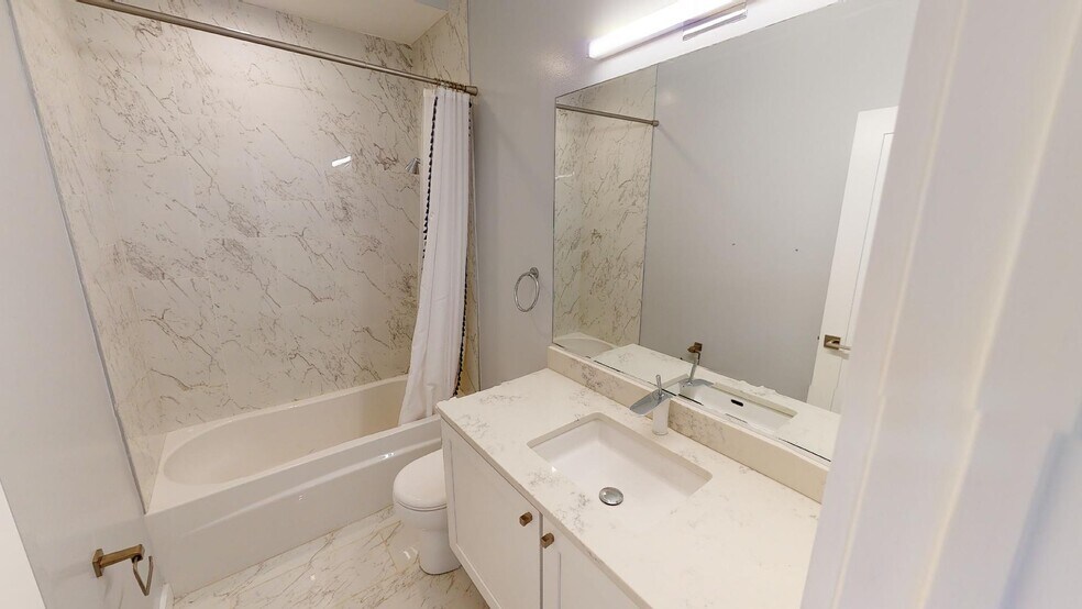 Building Photo - 409 Upshur St NW