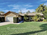 Building Photo - 439 Meander Dr N