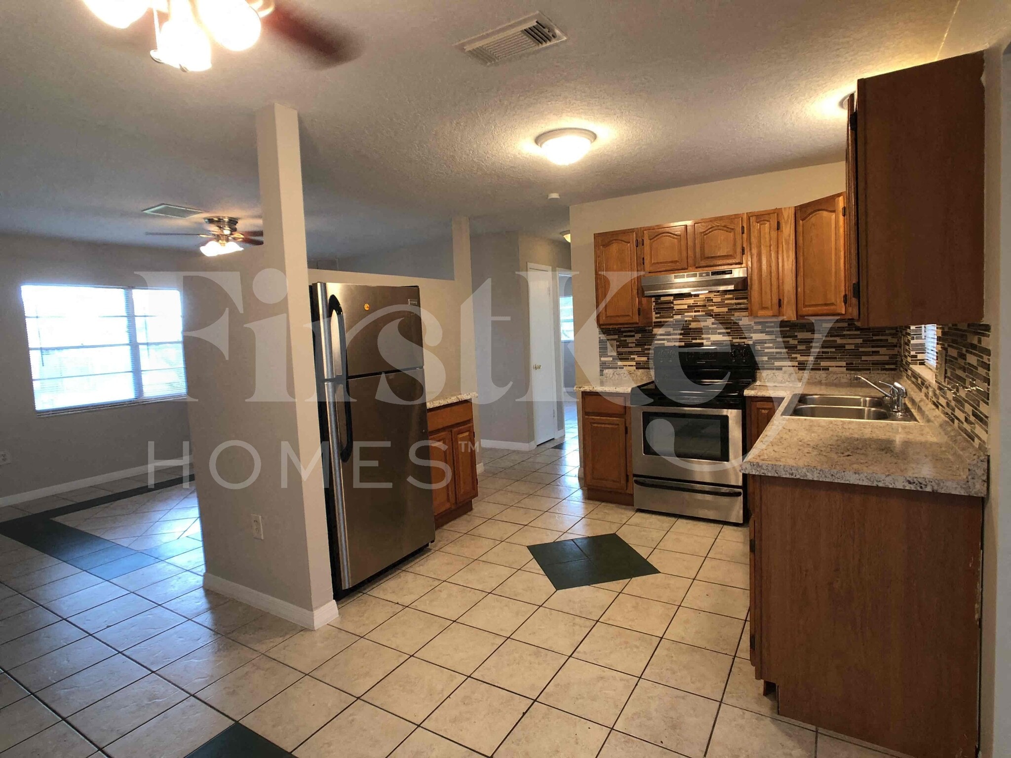 Building Photo - 3252 Peterborough St