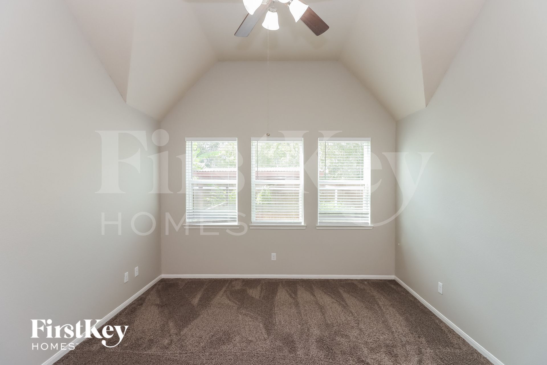 Building Photo - 10219 Sierra Grace Ln