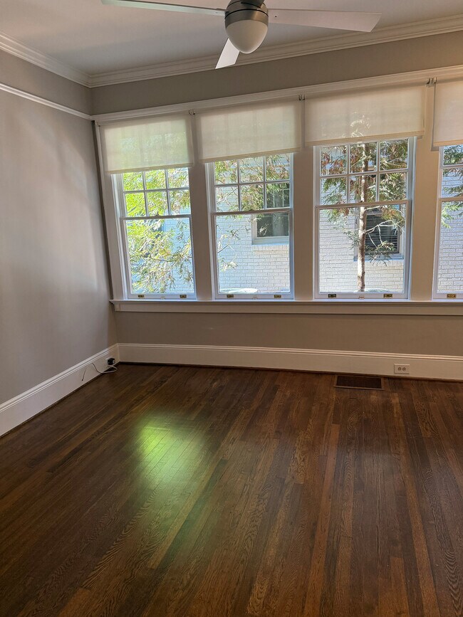 Building Photo - 719 Elmont Dr