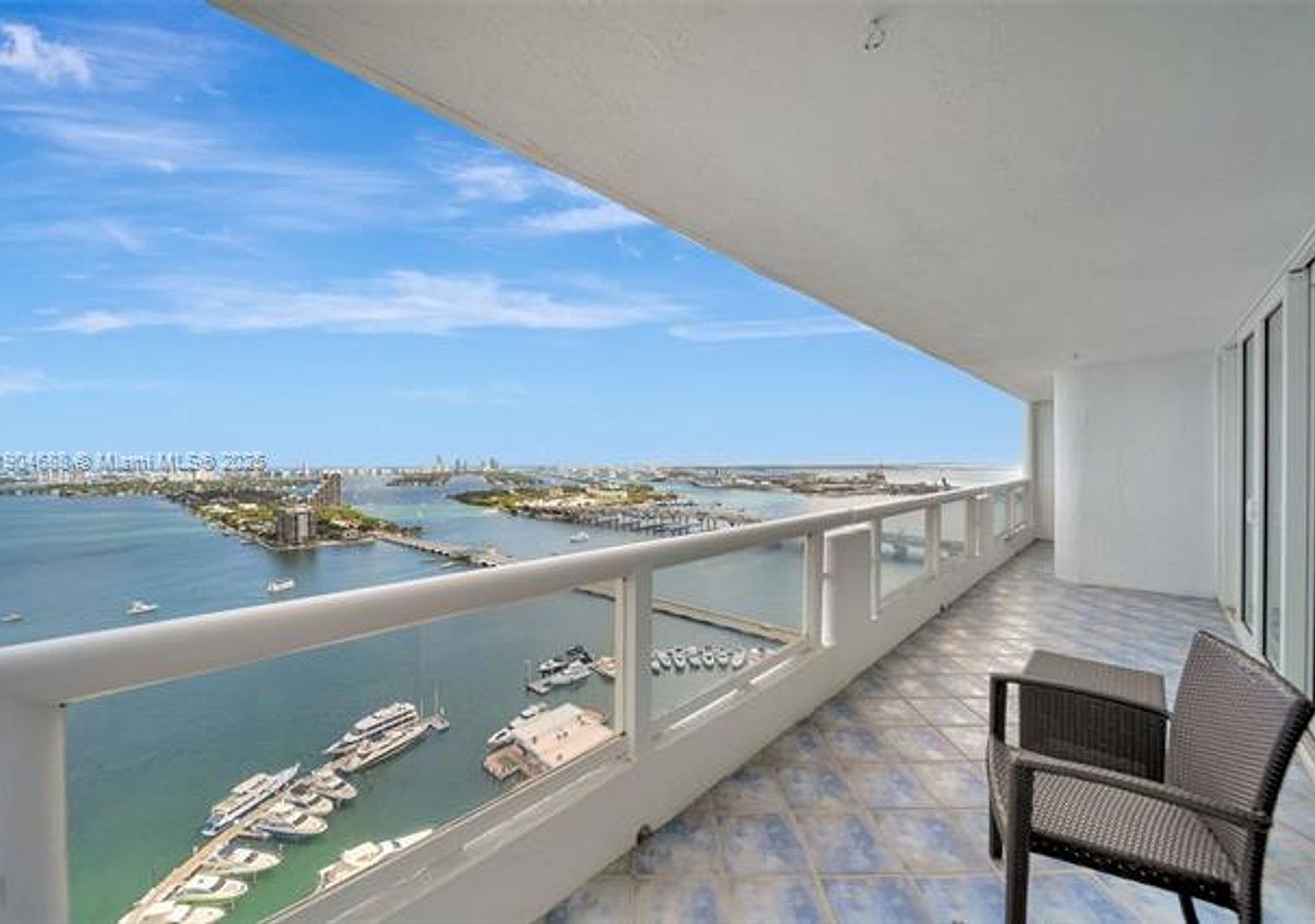 Building Photo - 1717 N Bayshore Dr