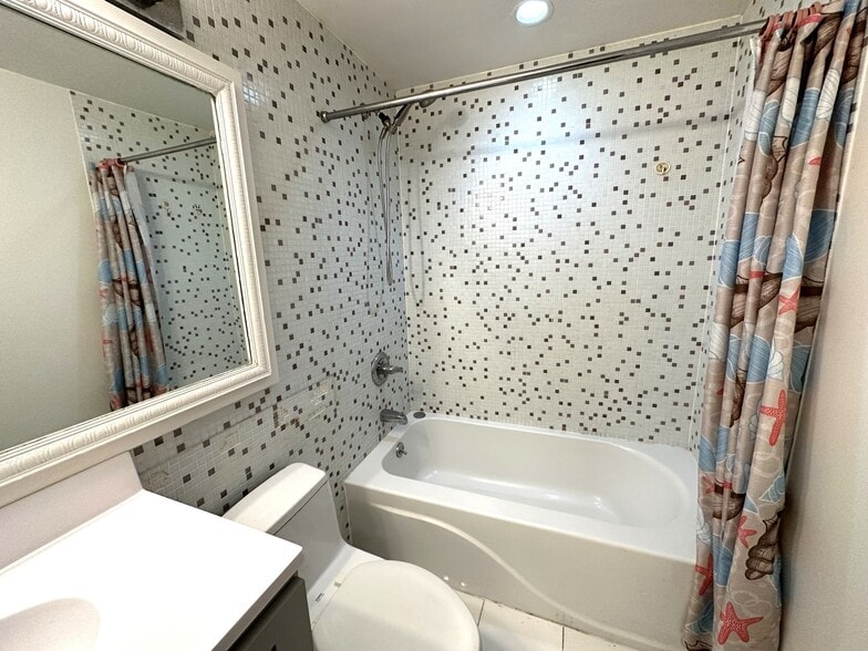 Building Photo - 13203 Sanford Ave