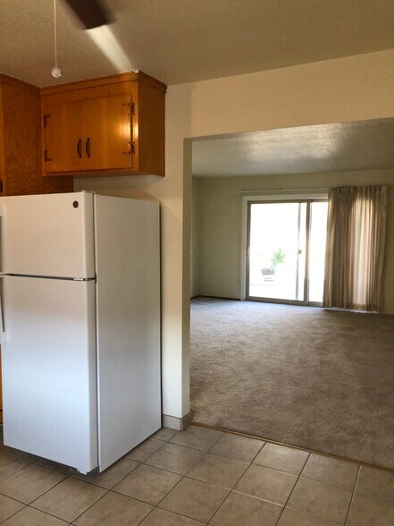 Kitchen / Living room - 133 Kirk Ave