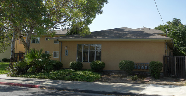 Primary Photo - Terrace Glen Apartments