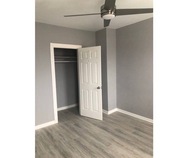 Building Photo - 3445 Juneway-2 AVAILABLE $500 2