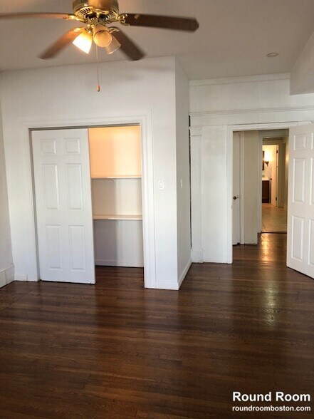 Building Photo - 128 Glenville Ave