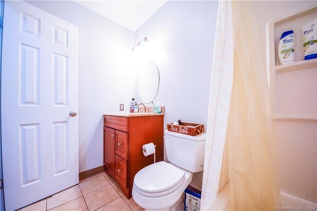 Building Photo - 115 Fillow St