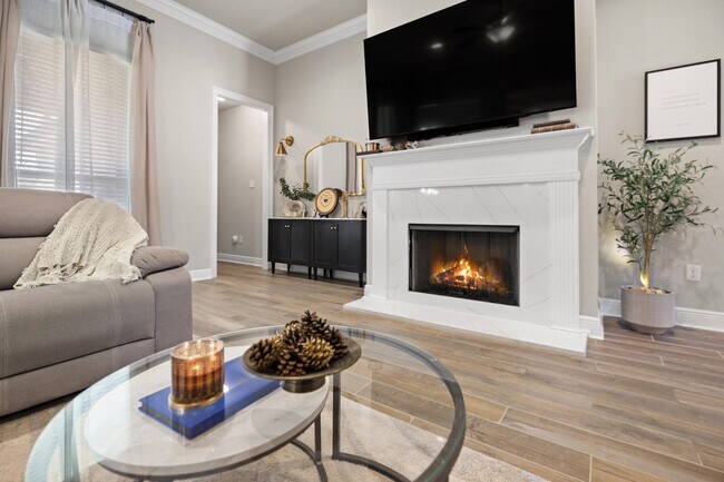 Building Photo - 212 Blaze Blvd