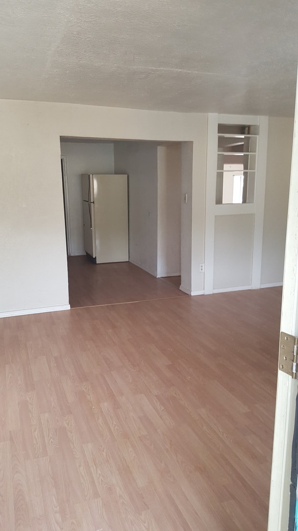 Building Photo - OLD TOWN 2 Bedroom 1 Bath