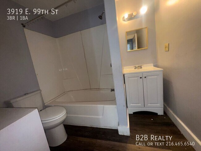 Building Photo - 3919 E 99th St