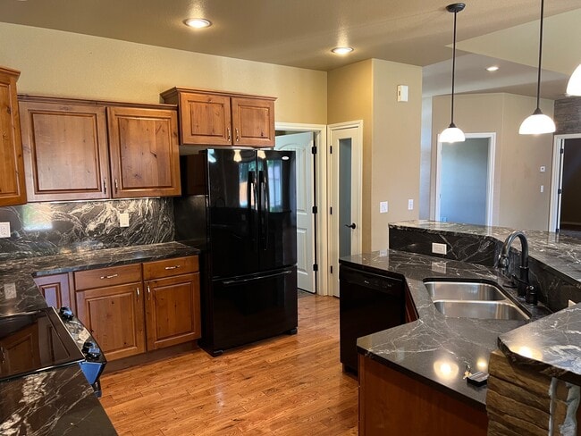 Building Photo - 4548 Westcott Dr