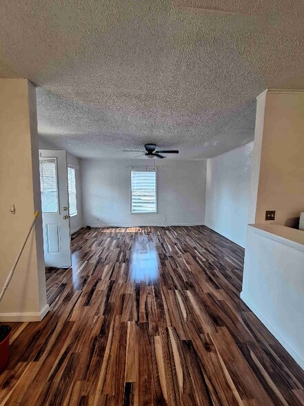 Building Photo - 207 Fairmont St