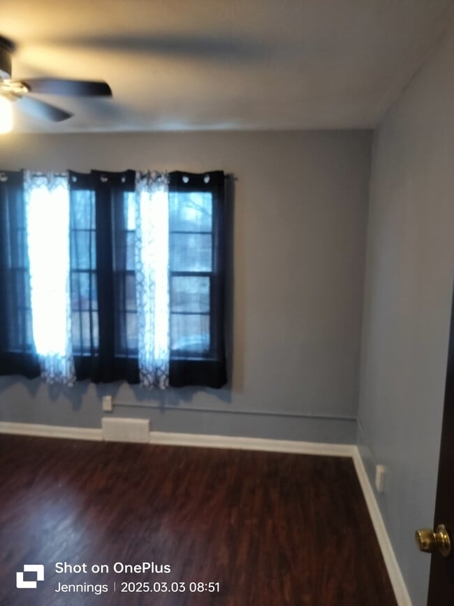 Building Photo - 5640 Sapphire Ave