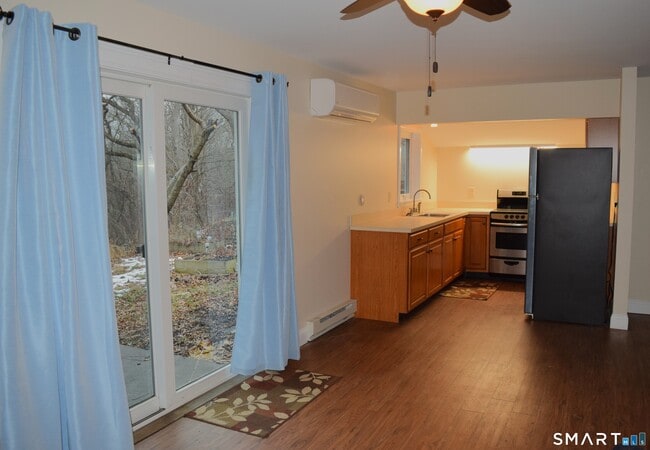 Building Photo - 47 Quassuk Rd