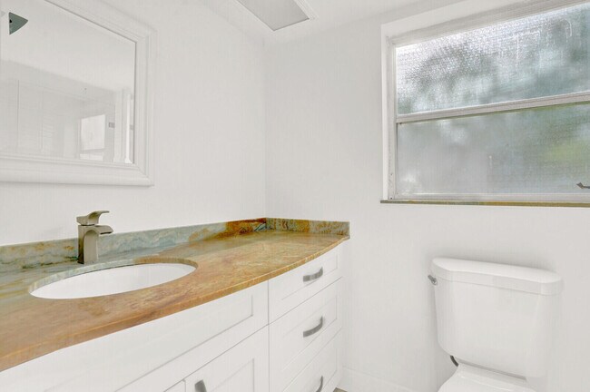 Building Photo - 804 Cypress Blvd