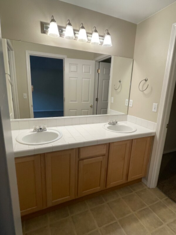 Building Photo - 1332 SW 176th Terrace