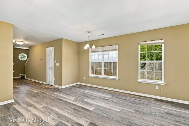 Building Photo - 822 Oakshire Cir
