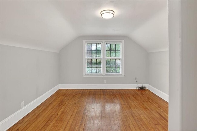 Building Photo - 2728 Winburn Terrace