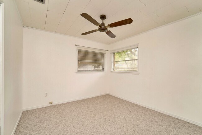 Building Photo - SOON AVAILABLE IN DOWNTOWN FAIRHOPE!