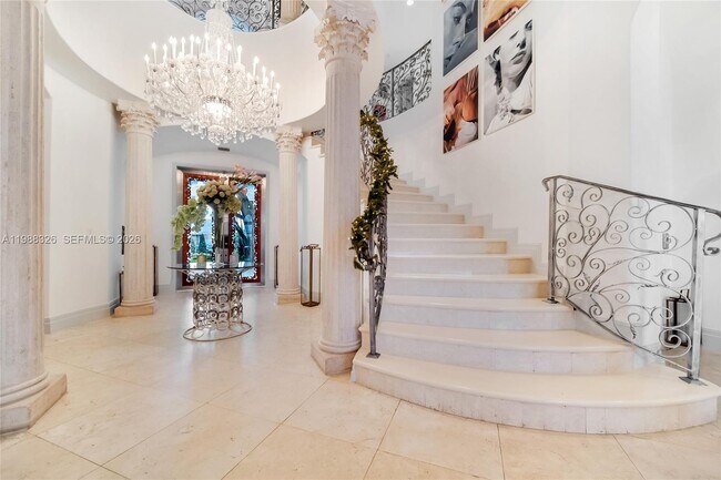 Building Photo - 100 Palm Ave