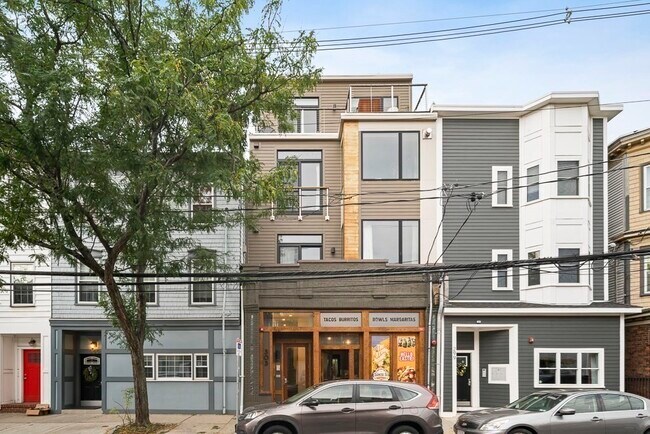 Building Photo - 303 Sumner St