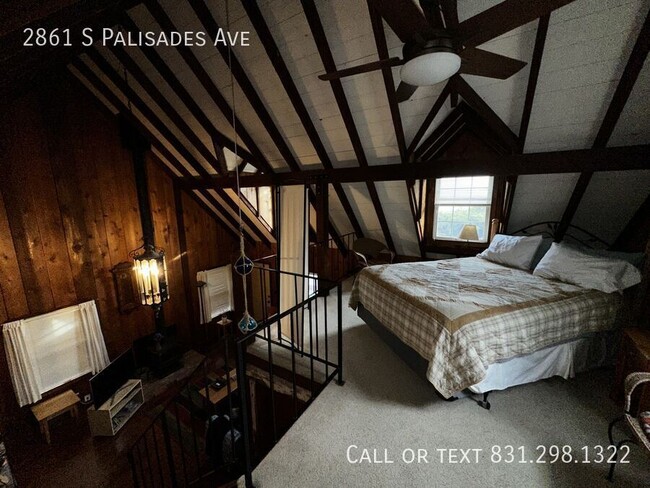 Building Photo - 2861 S Palisades Ave