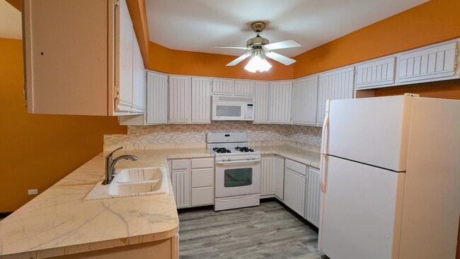 Building Photo - 1799 Monterey Ct