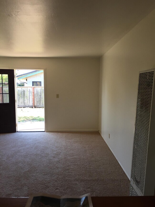 Building Photo - 916 Fair Ave