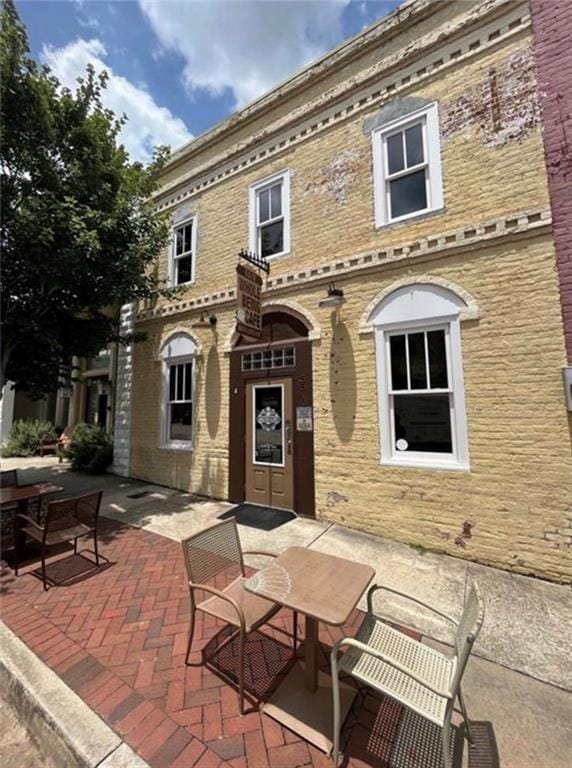 Building Photo - 5603 W Pine St