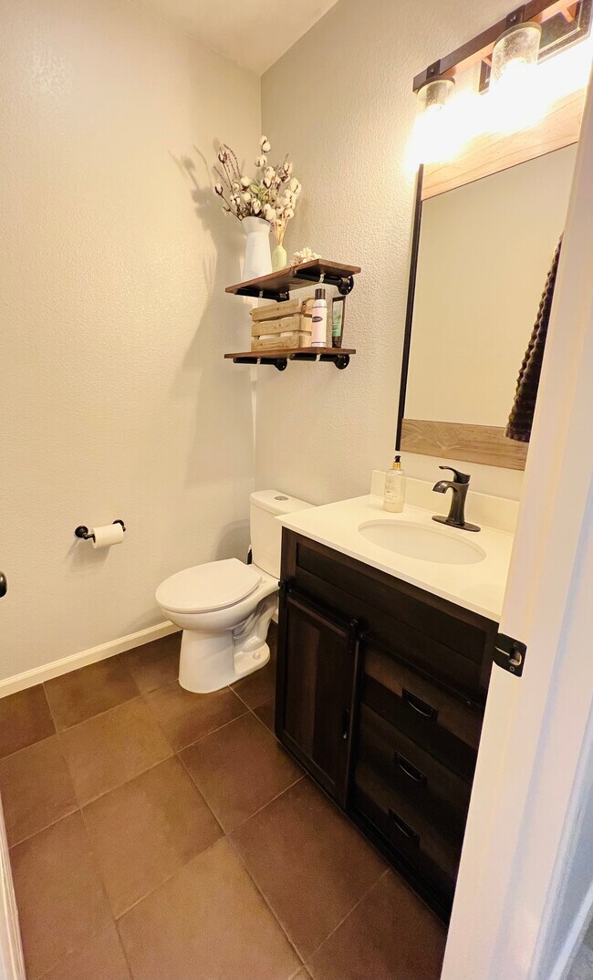 Building Photo - 3501 Maddiewood Cir