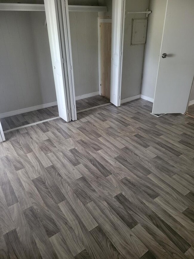 Building Photo - 8135 Tolles Dr