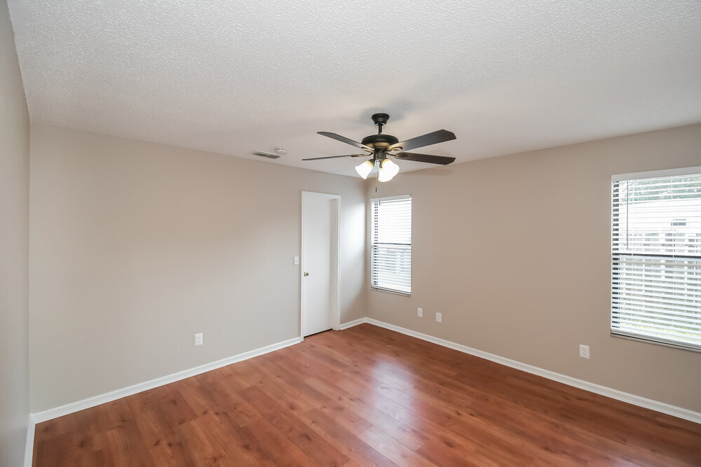 Building Photo - 8155 Pineverde Ln