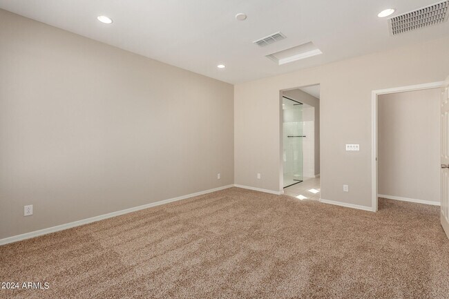 Building Photo - 8854 W Palo Verde Dr