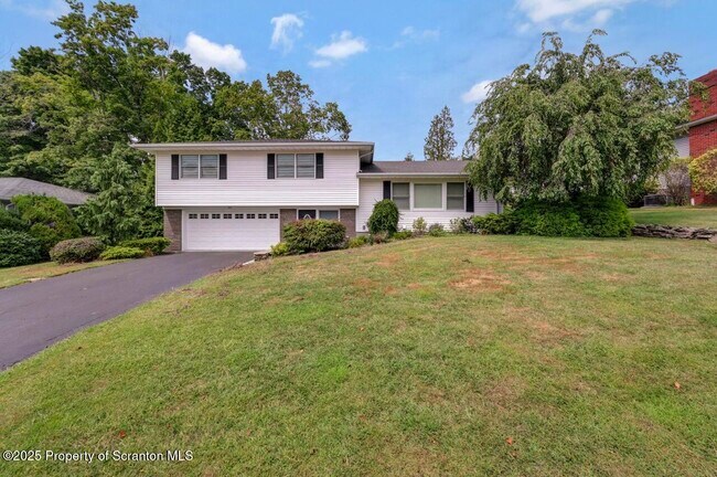 Building Photo - 107 Carteret Dr