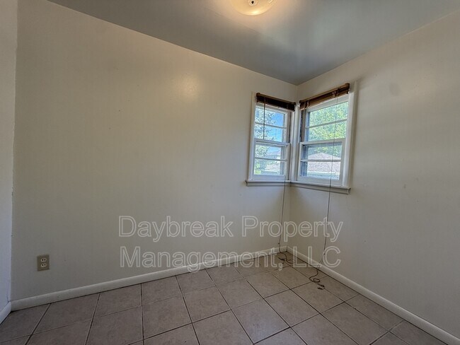 Building Photo - 1228 10th St N