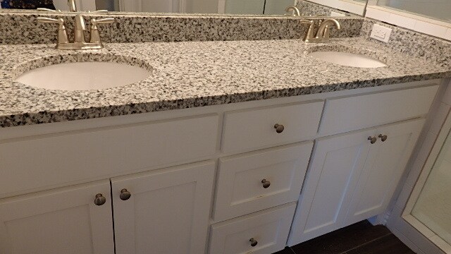 Master Bath has Double Vanity - 4926 Villas Drive