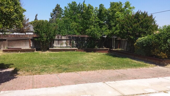 Building Photo - Charming Remodeled Home in Turlock!