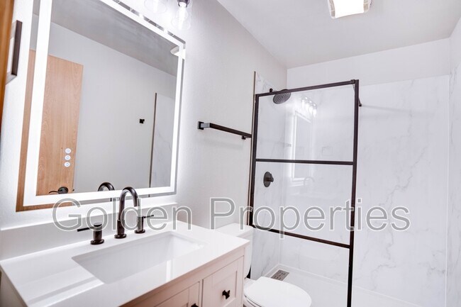 Building Photo - 3800 E 2nd Ave