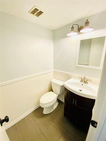 Building Photo - 42 Merrie Cir