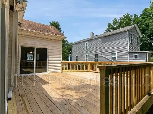 Building Photo - 4916 Jameson St