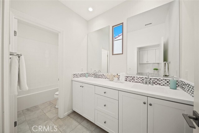 Building Photo - 116 Gulfstream