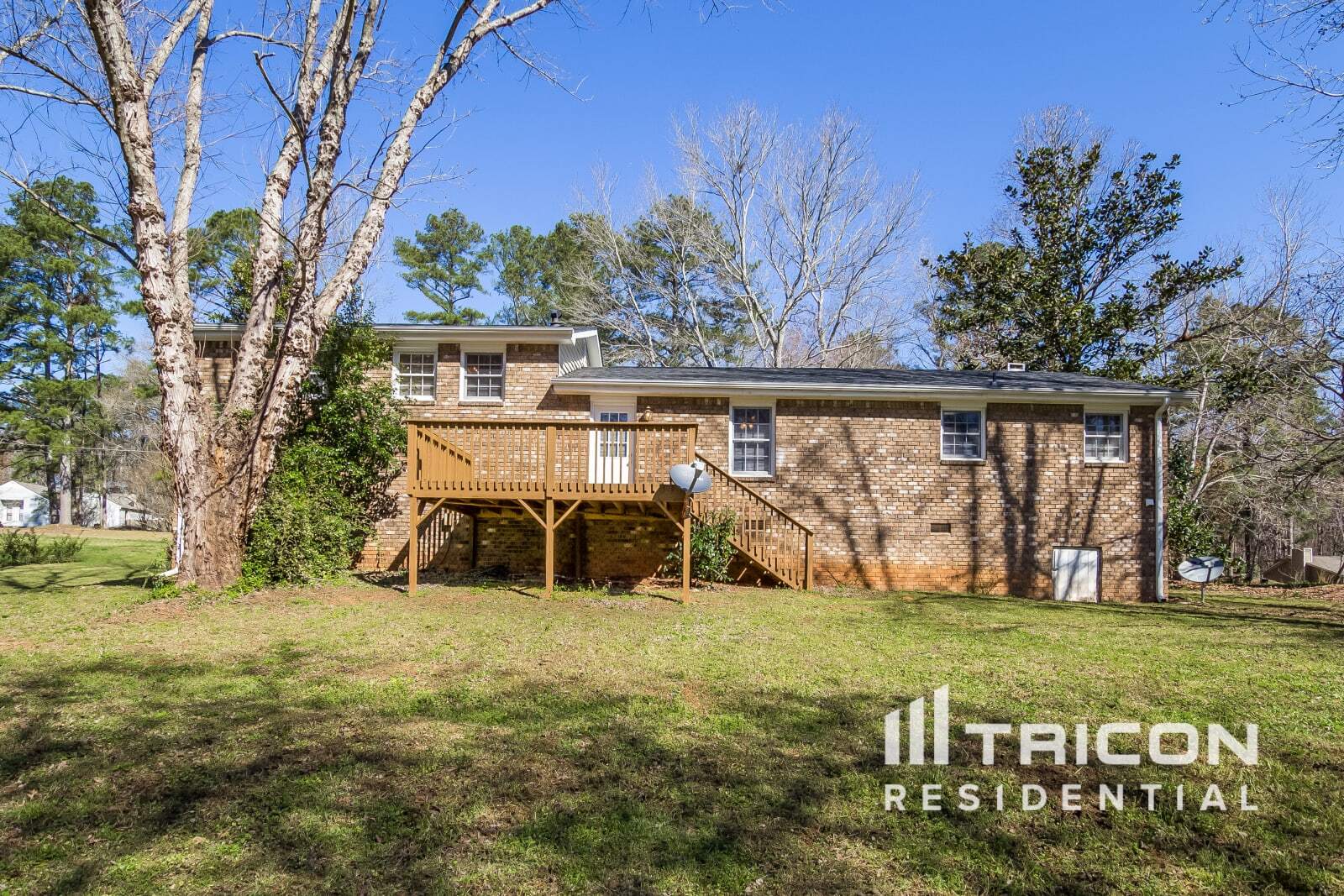 Building Photo - 6471 Chickasaw Dr