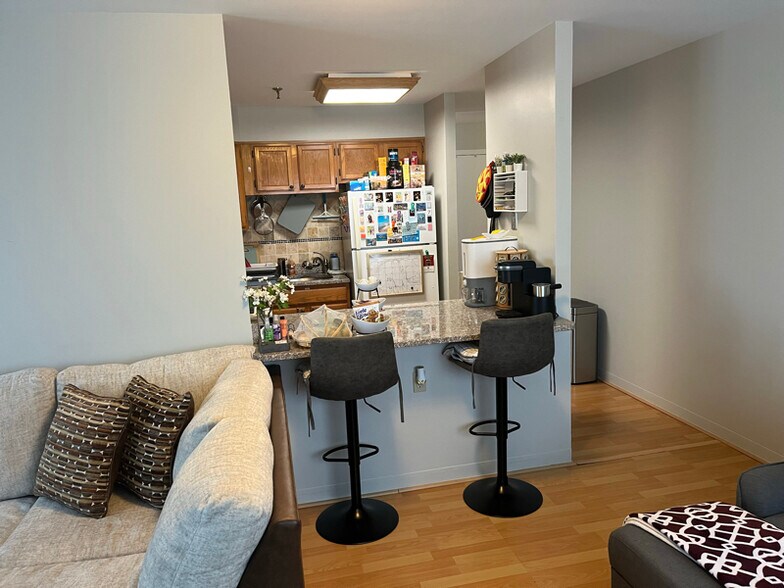 Building Photo - 51 Schuyler Ave