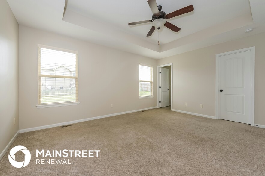 Building Photo - 425 Sunflower Dr