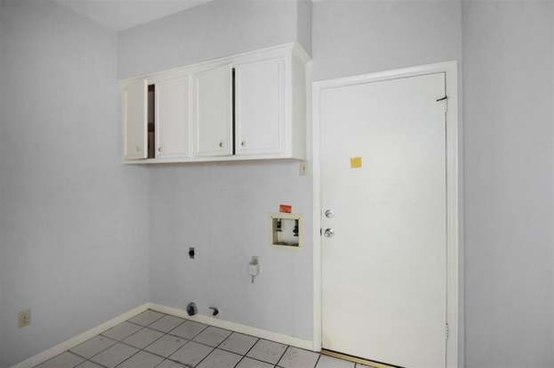 Building Photo - 3323 Village Falls Ct