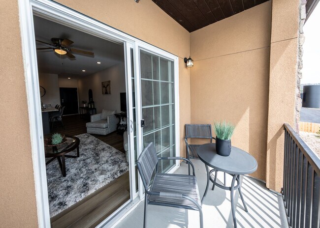 Building Photo - 5641 Silverstone Terrace